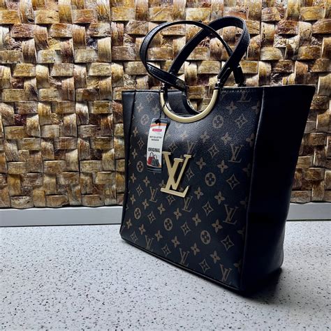 کیف لویی ویتون Louis Vuitton Bag A02 .